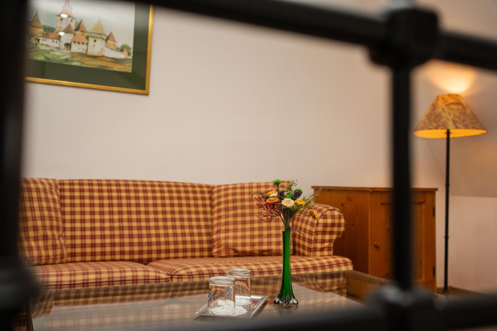 Casa Cu Cerb Hotel Сигишоара Екстериор снимка